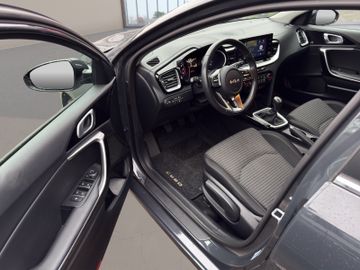 Kia Ceed SW 1.5T Klima Kamera SHZ LHZ