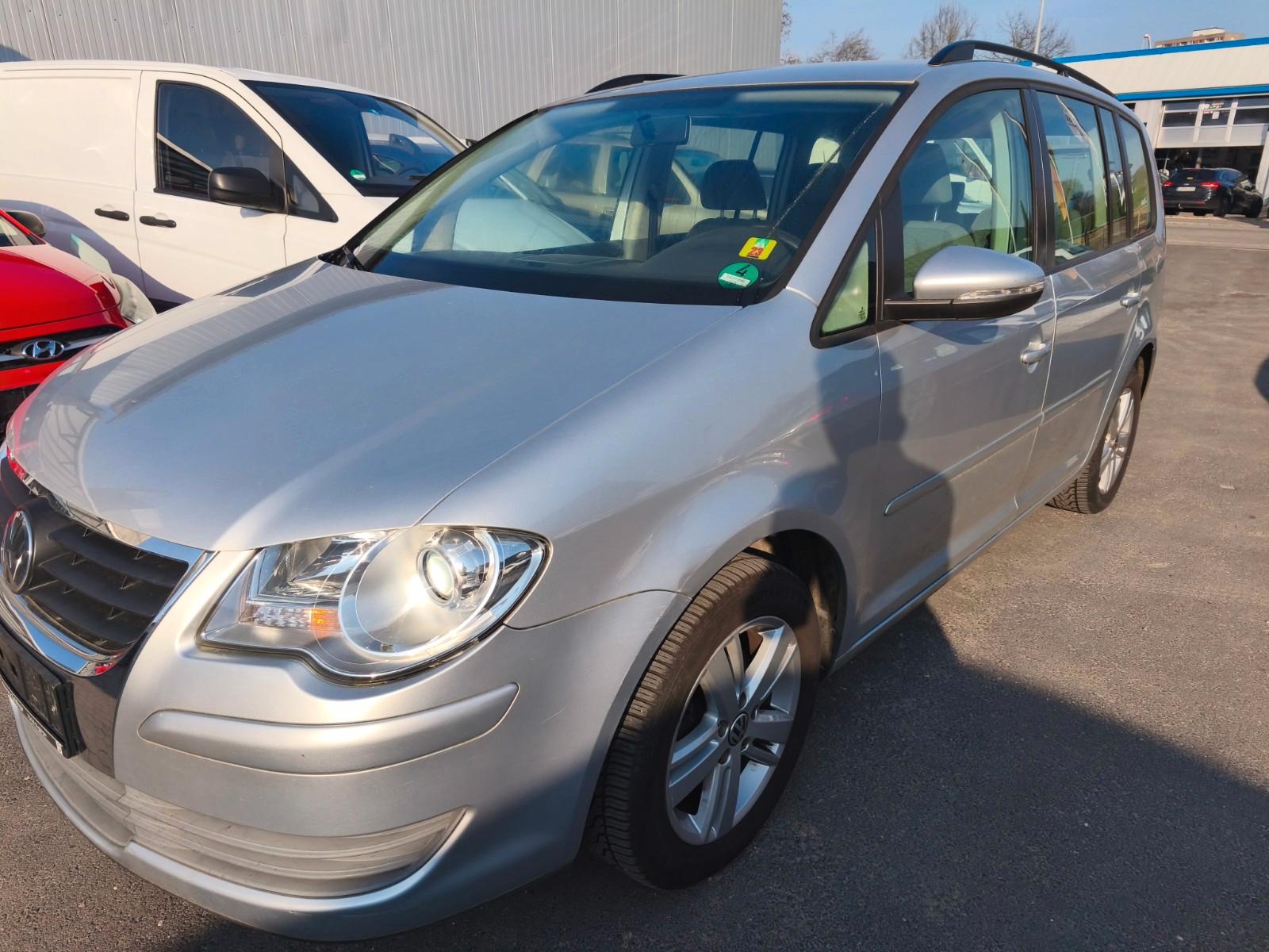 Volkswagen Touran 7-Sitzer, TÜV neu