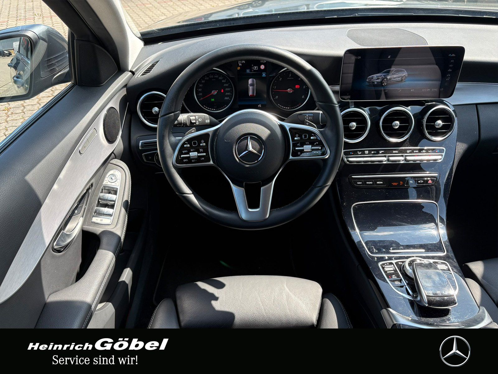 Fahrzeugabbildung Mercedes-Benz C 220 d T AVANTGARDE*LEDER*MULTIBEAM*CARPLAY*