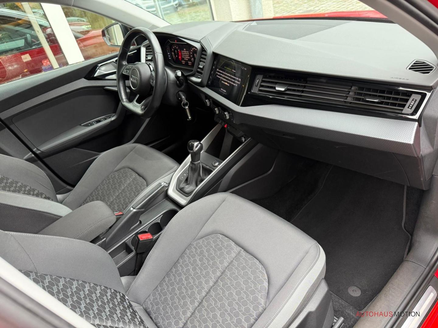 Audi A1 Sportback 30 TFSI S-tronic Apple CarPlay LED