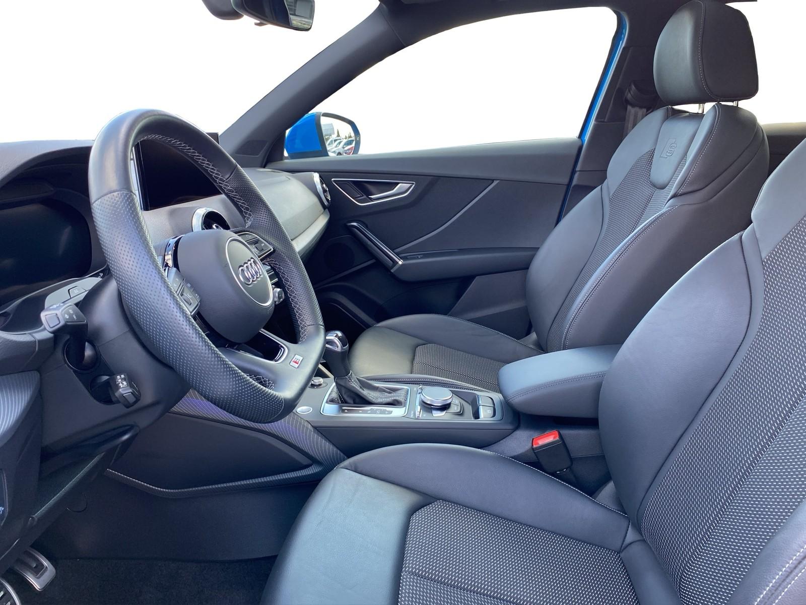 Audi Q2 35 TFSI S-LINE +PANO+GRA+AHK