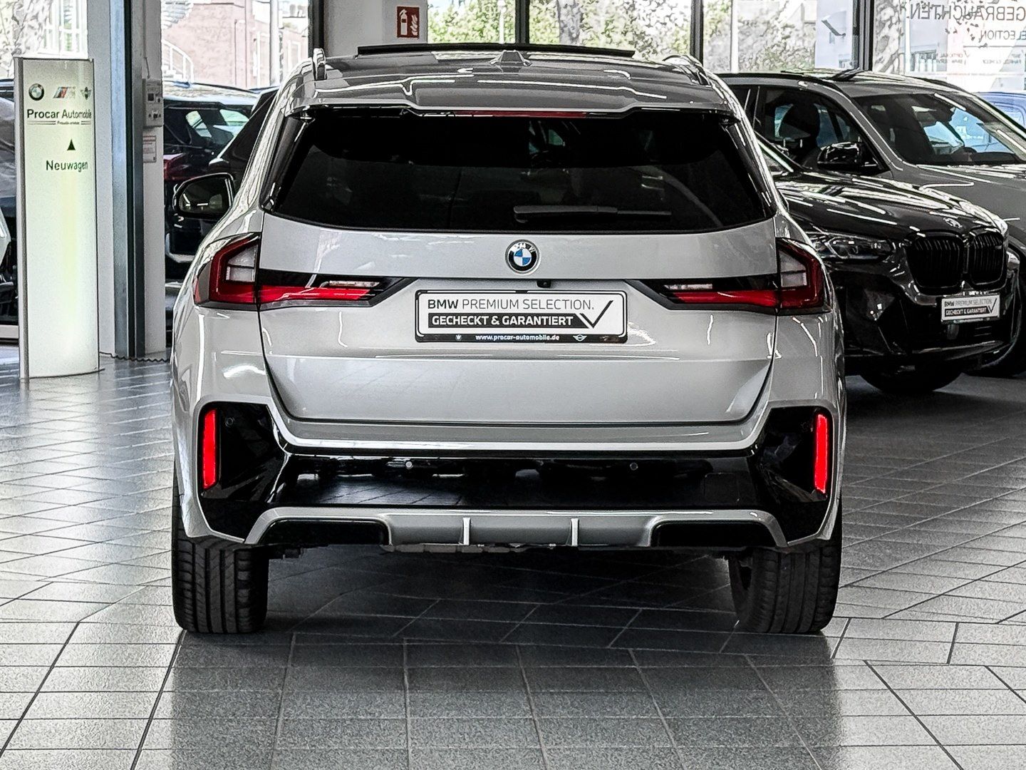 BMW X1 sDrive18d M-Sport Aut Nav LED AHK h&k Pano foto 4