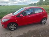 Mazda 2  1.3 MZR Active - Mazda mit Benzin-Antrieb: Kleinwagen, Mazda3