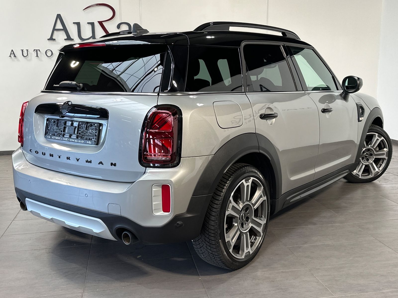 Fahrzeugabbildung MINI Countryman S Cooper All4 Black NAV+LED+KAM