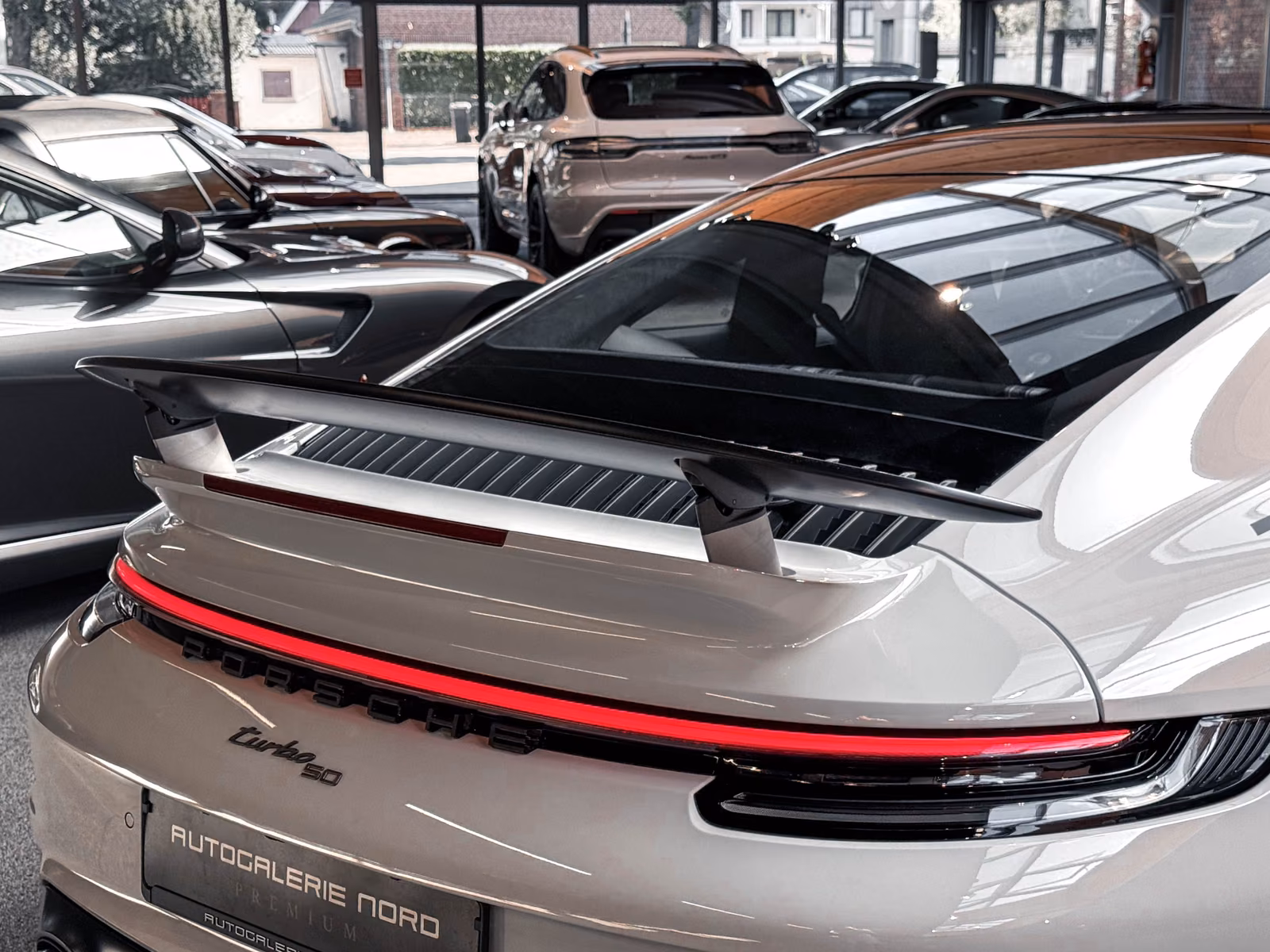 Porsche 911 Turbo S 50 Jahre Lift+Burmester+Pano+360°Kam
