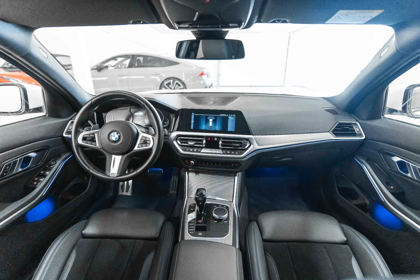 Fahrzeugabbildung BMW 320d Touring  M Sport PDC SZH