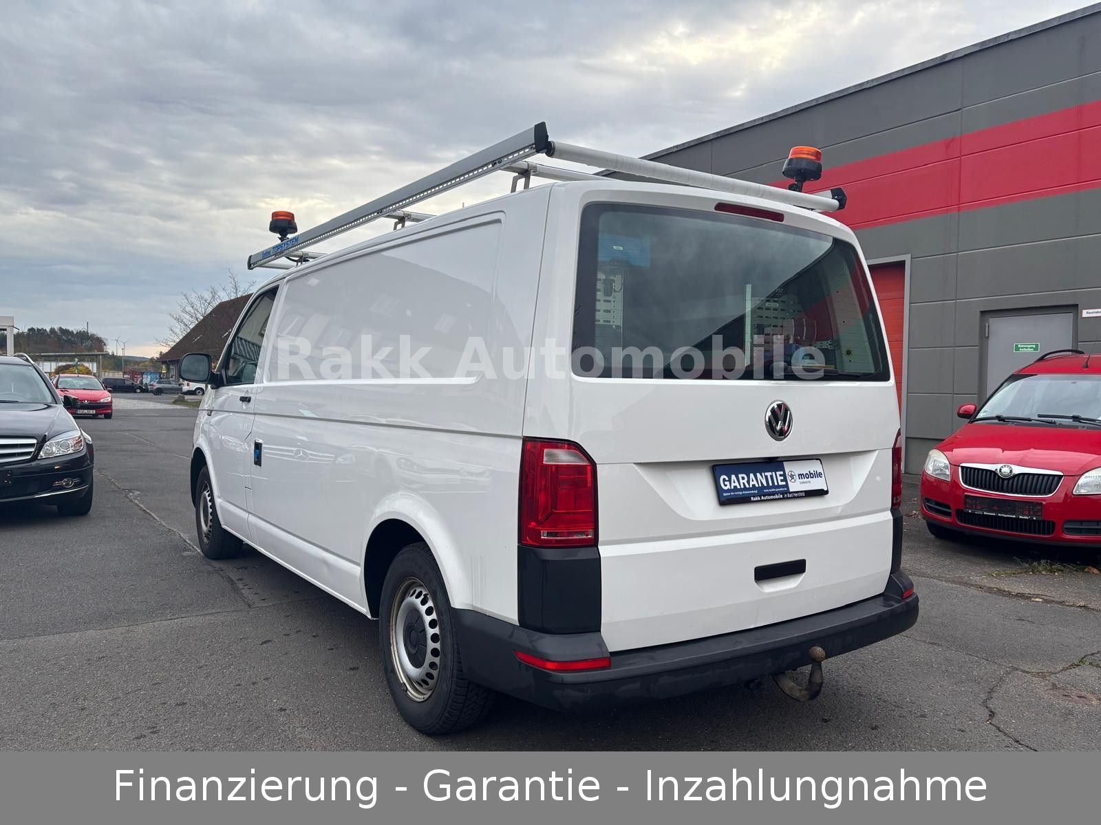 Fahrzeugabbildung Volkswagen T6 Transporter 2.0 TDI Kasten lang-STDHZ-AHK-NAV
