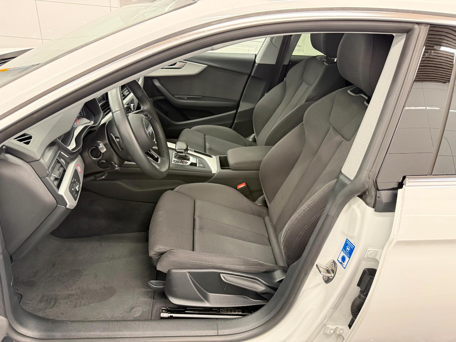 Audi A5 40 TFSI 2.0 S-tronic/MatrixLed/Pano/Apple Car