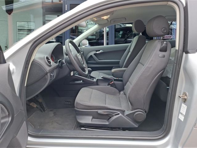 Audi A3 Attraction 1.6 °Nur an Händler!°