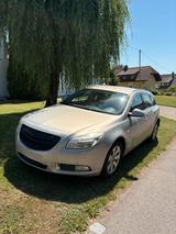 Opel Insgnia Sports Tourer - Opel Astra aus 2010: Sports