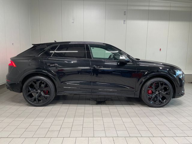 RSQ8 quattro 4.0 TFSI AHK HUD PANO LED