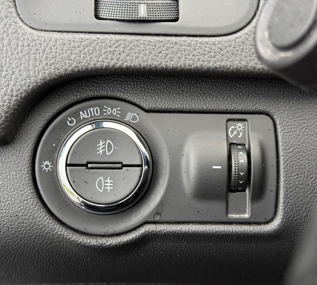 Opel Insignia 2015 — фото 23