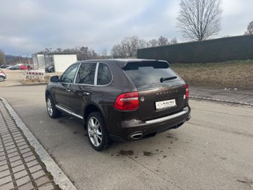 Porsche Cayenne - 7