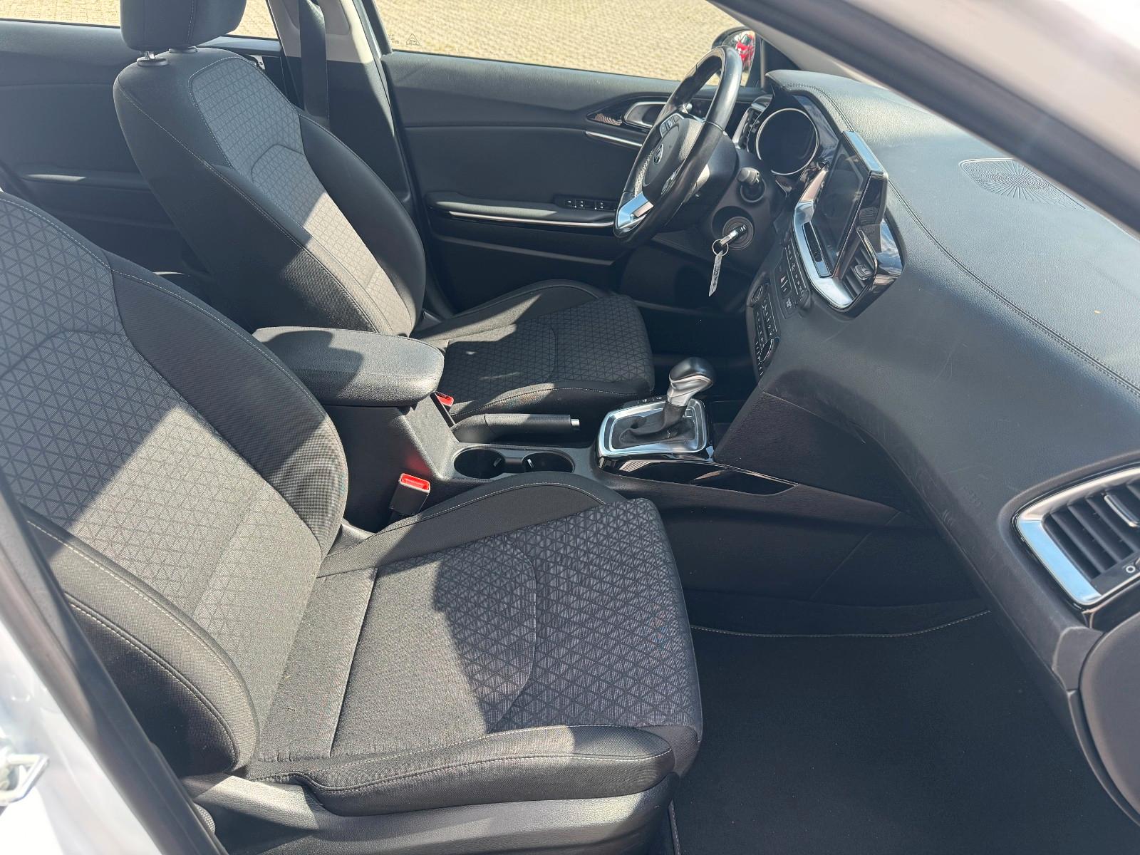 Kia Ceed 1.4 T-GDI DCT7 Vision *Navi*AWR*Garantie*