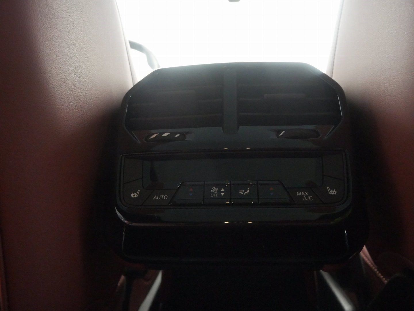 Fahrzeugabbildung BMW iX xDrive60 | Luftfederung | Sky Lounge | M-Spor