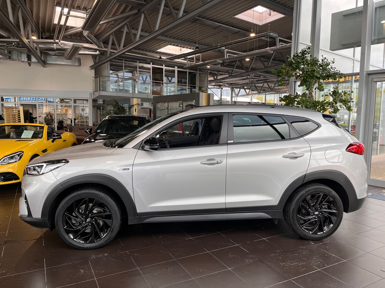 Fahrzeugabbildung Hyundai TUCSON N Line 2WD PANO LED NAVI ALU