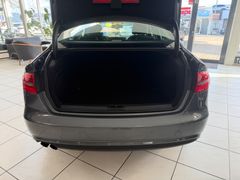 AUDI A4 Ambiente 1.HAND/AUTOMATIKI/SHZ/XENON/TRAUM!!!