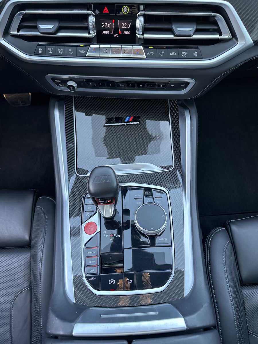 Fahrzeugabbildung BMW X6 M Competition NAV+LASER+360°+AHK+B&W+PANORAMA