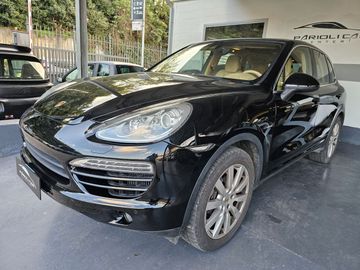 Porsche Cayenne - 2