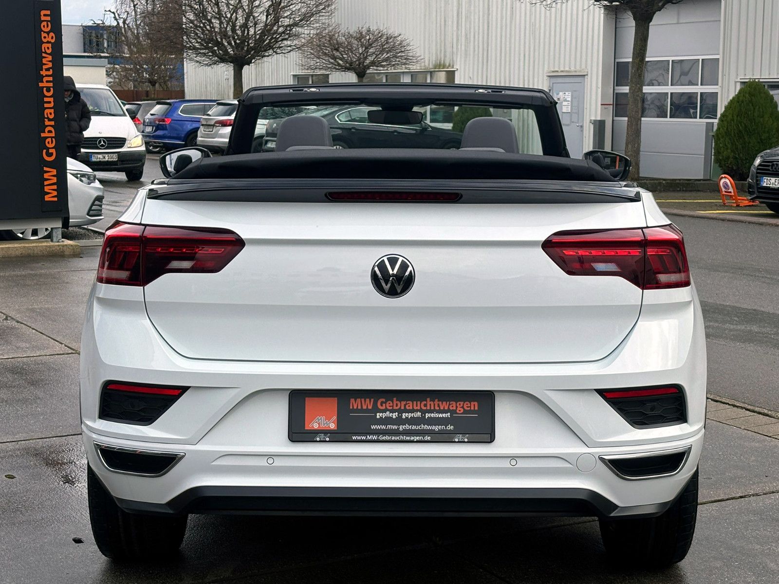 Fahrzeugabbildung Volkswagen T-Roc Cabrio 1.5TSI DSG R-Line ACC KAM LED SHZ