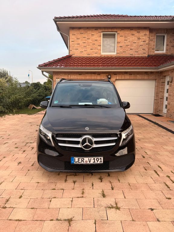 Image of Mercedes-Benz V 220
