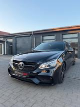 Mercedes-Benz E 500 AMG 4MATIC VOLLAUSSTATTUNG/TOP GEPFLEGT - Mercedes-Benz E 500: 5 Türen