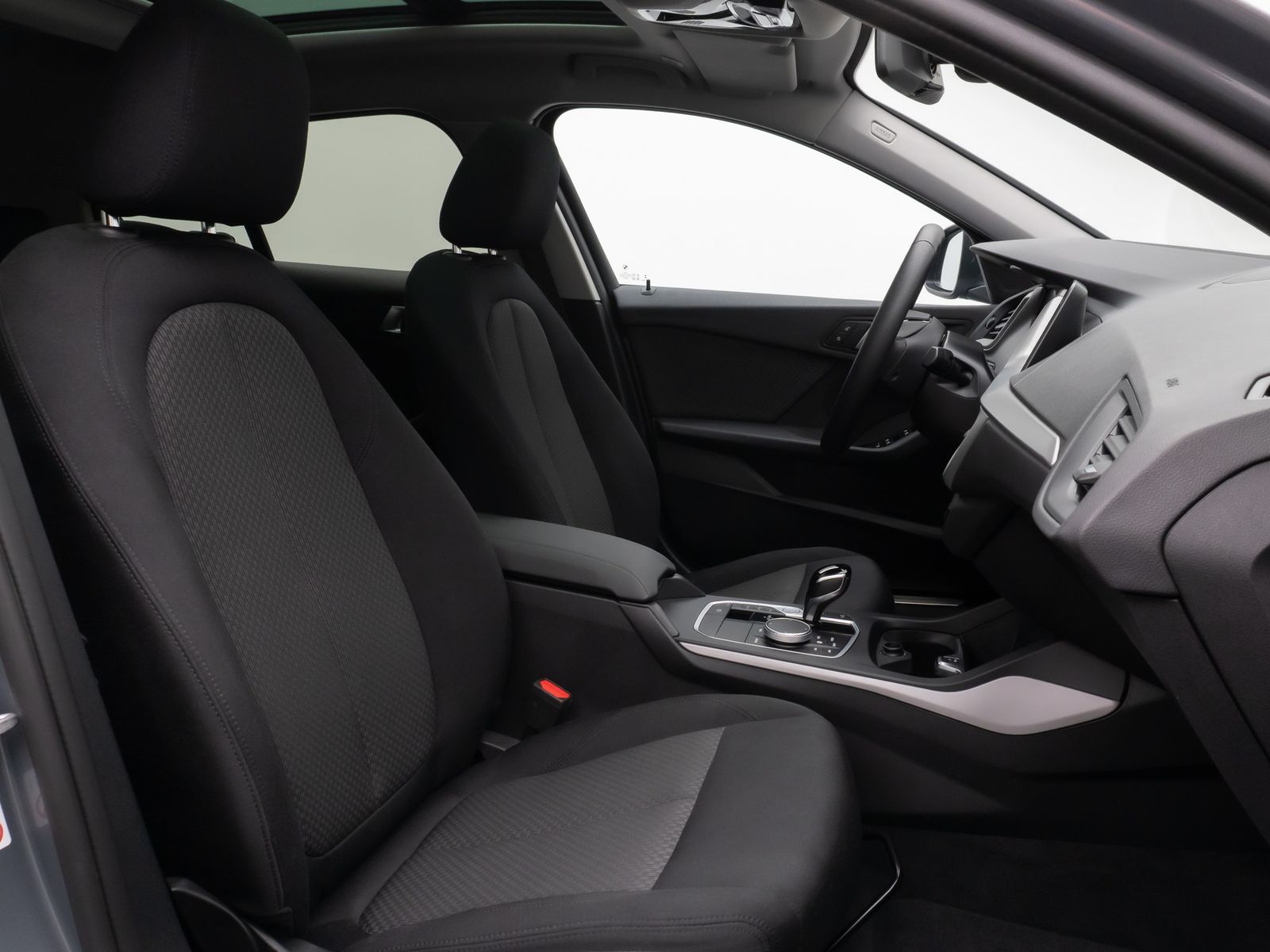 Fahrzeugabbildung BMW 120i Panorama Kamera HUD HiFi DAB LED 17Zoll