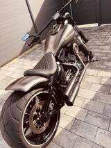 Harley-Davidson BREAKOUT Custom 280er Jekill & Hide Design-Lack - CHOPPER LA