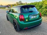 MINI Cooper SE MINI Yours Trim KW V2 OZ 18 SHG - MINI Cooper SE: Yours Trim