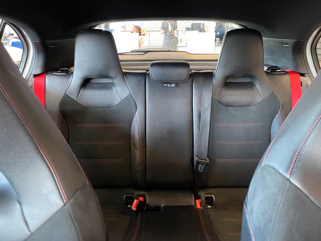 Mercedes-Benz A35 AMG 4Matic *PANO*LED*PDC*CARPLAY*