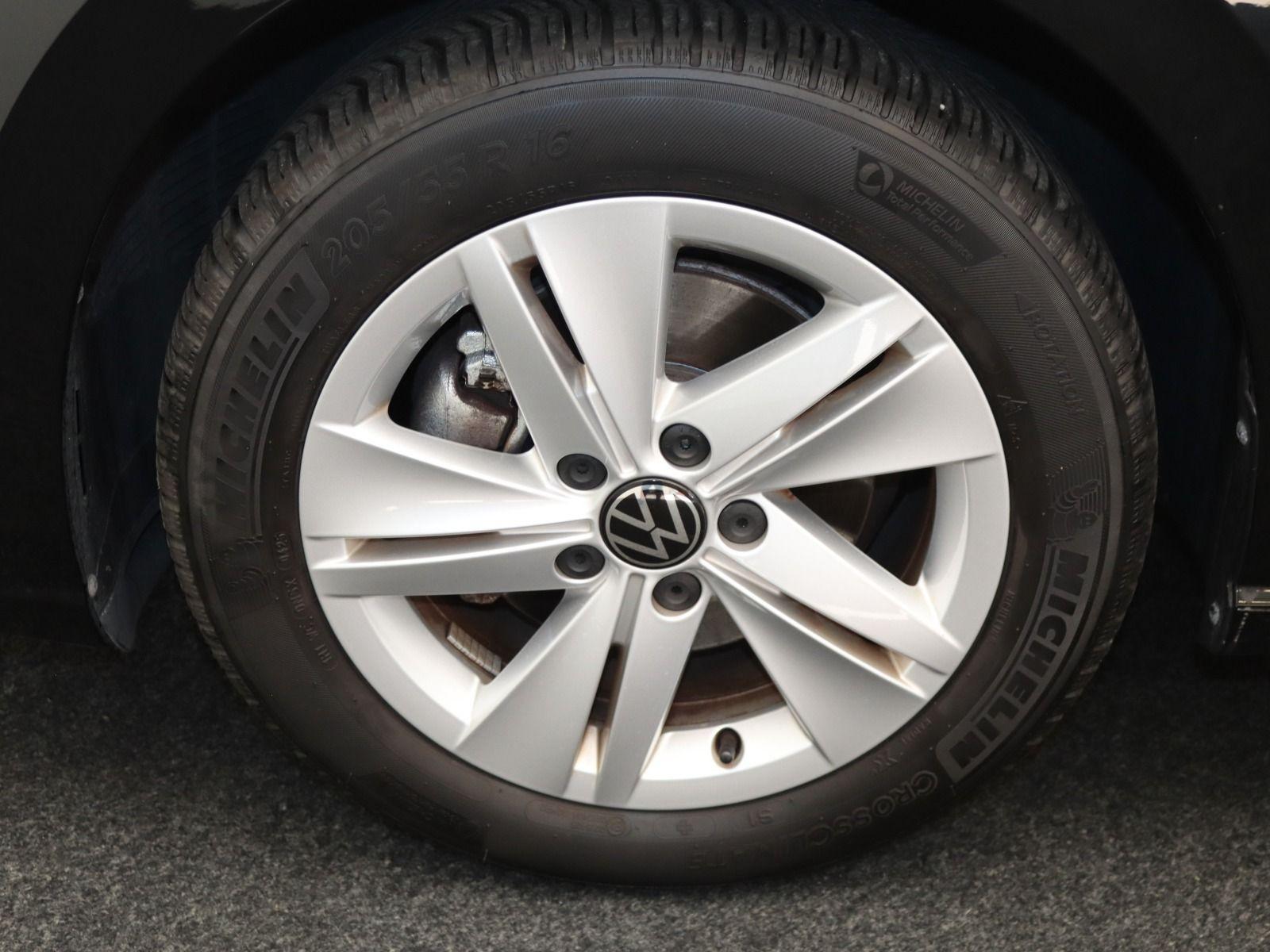Volkswagen Golf VIII Life 1.5 eTSI DSG / Navi, Standh, LED, миниатюра 16