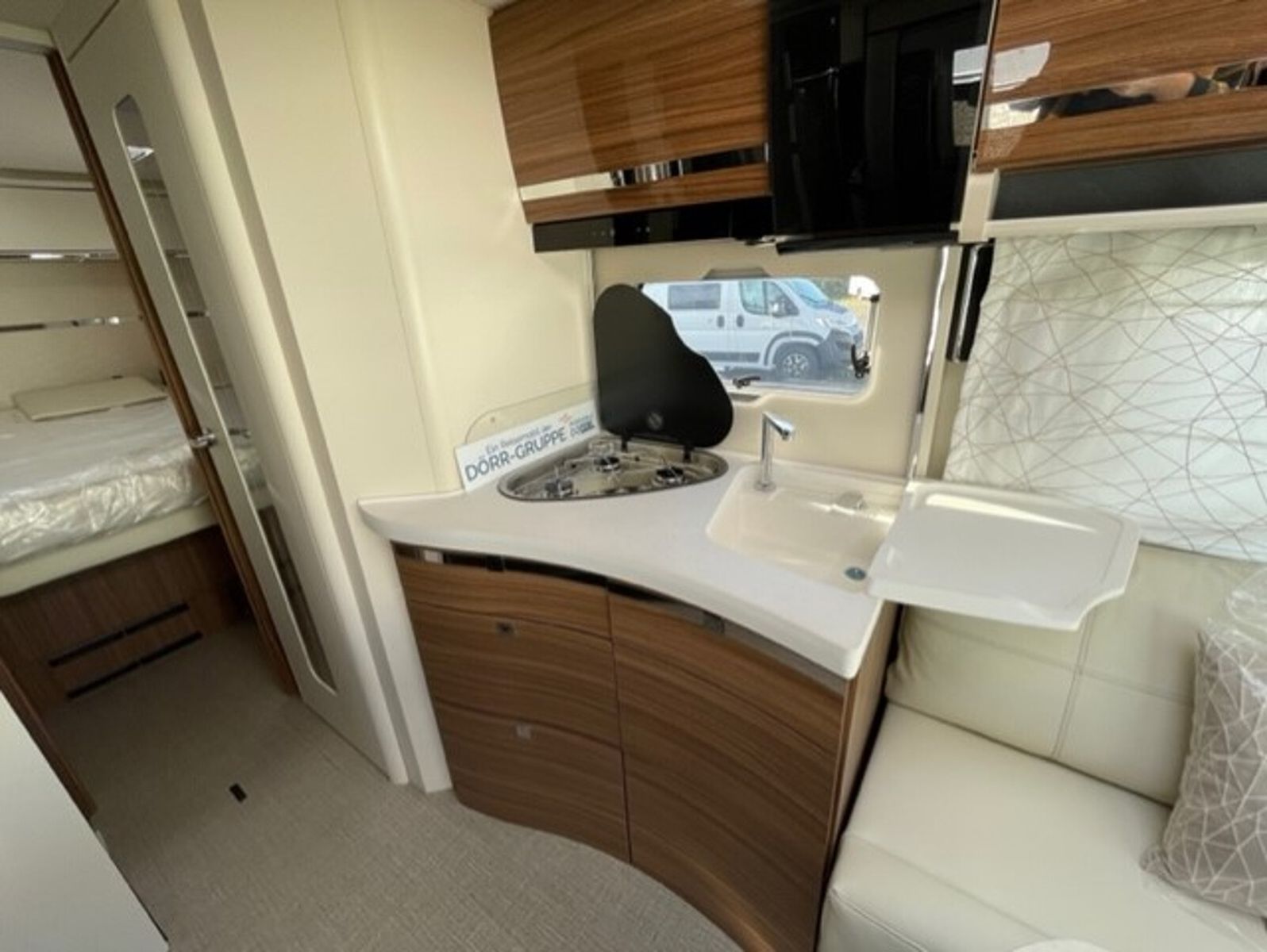 Fahrzeugabbildung Eura Mobil Integra 760 QF Automatik, Leder, LuminaryPlus