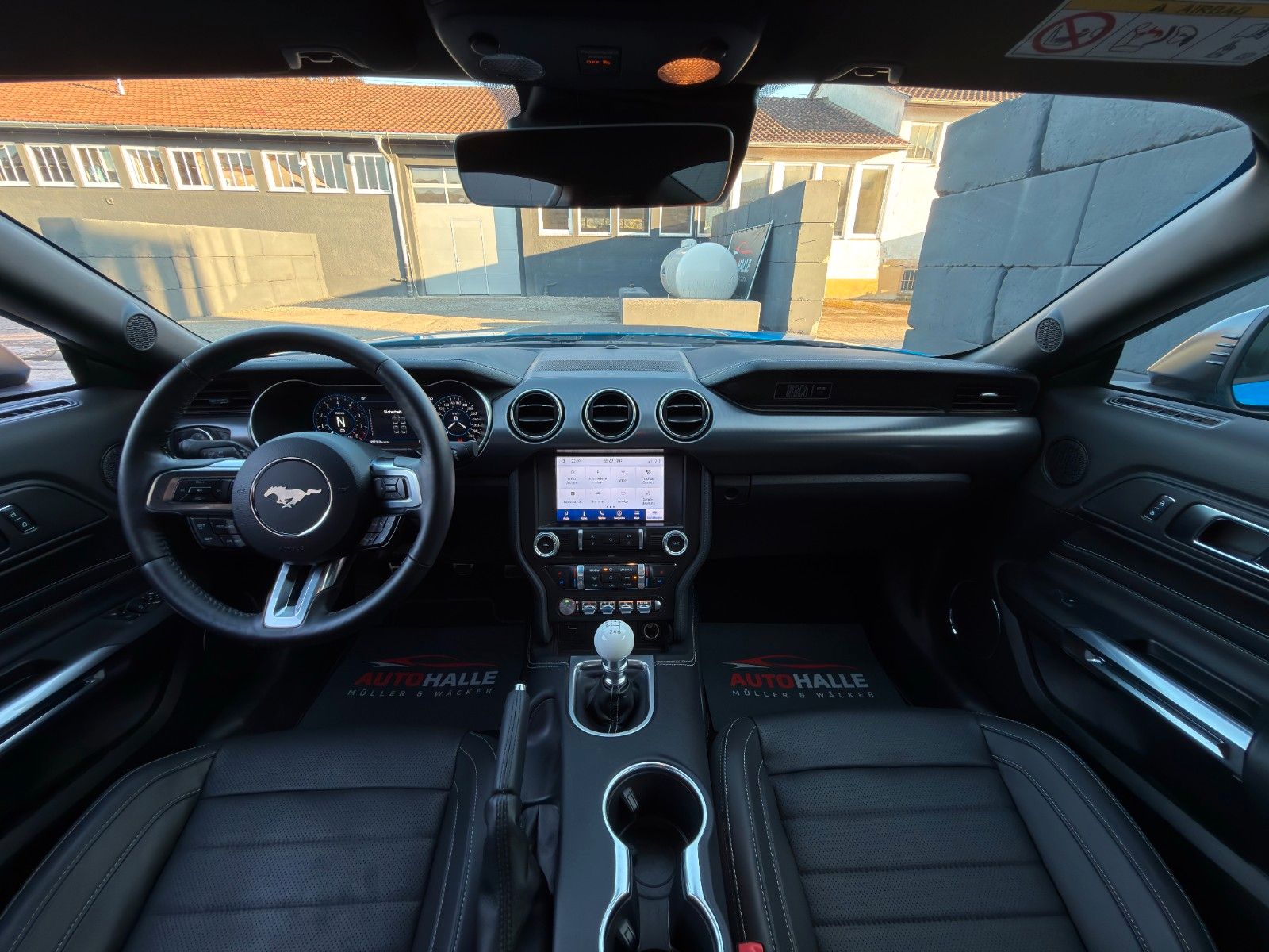 Fahrzeugabbildung Ford Mustang Mach 1 5.0L V8 Fastback Schalter Perfor.