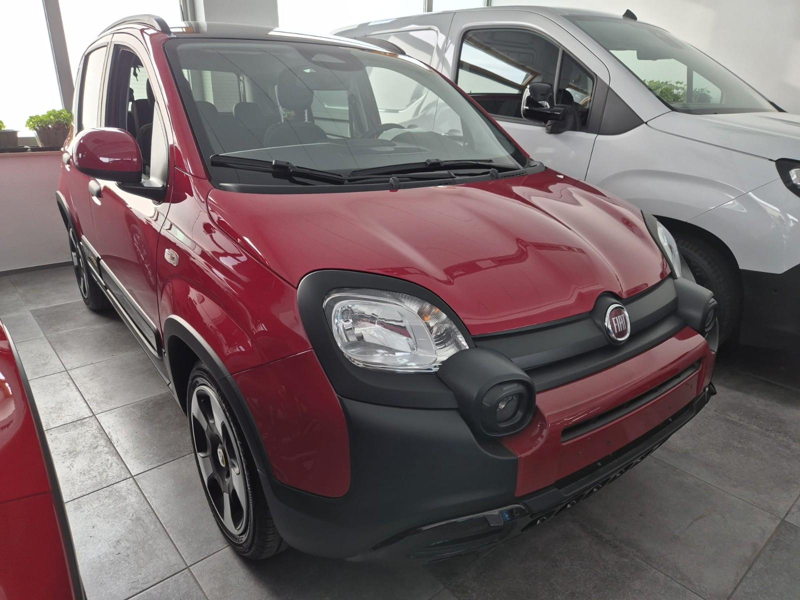 Fiat Panda 1.0 GSE Hybrid rot