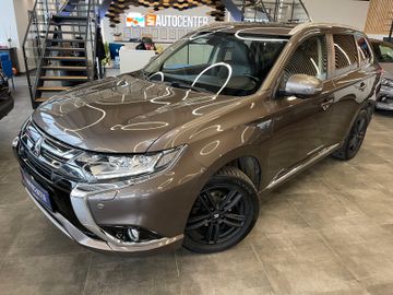 Mitsubishi Outlander PHEV Top 4WD *KAMERA*NAVI*LEDER*AHK*