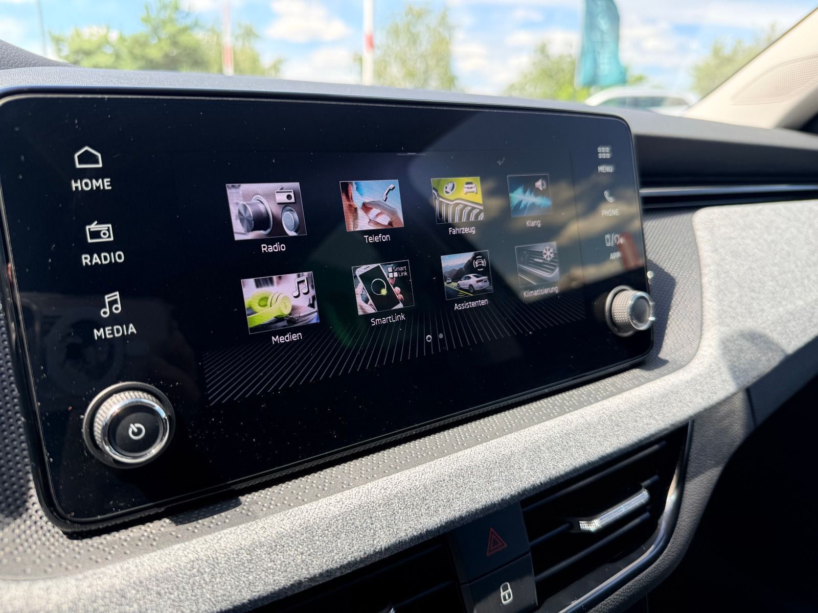 Fahrzeugabbildung SKODA Scala Selection Tour 1.0 TSI 70kW*5-Gang*RFK*Sma