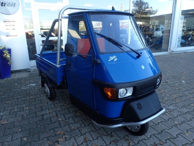 Fahrzeugabbildung Piaggio Ape 50 Cross Country blau, Lieferung in ganz Deu