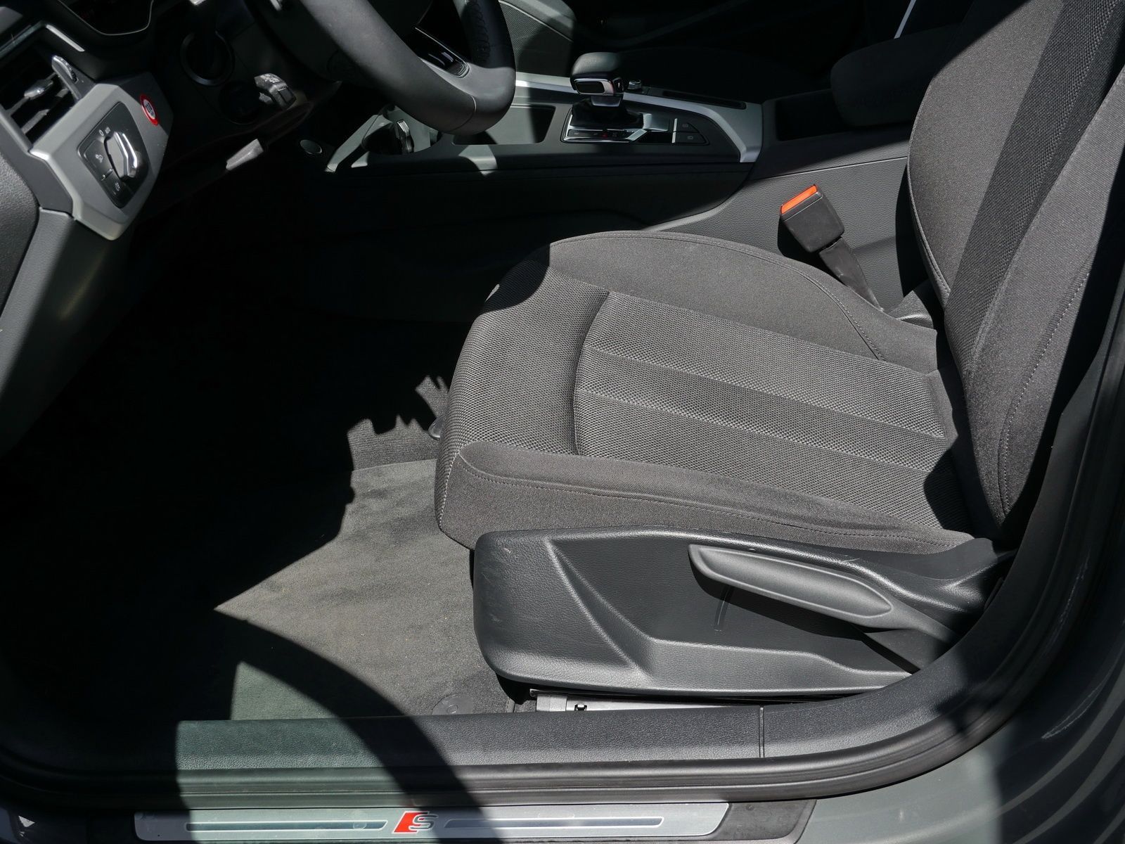 Audi A4 - Bild 22