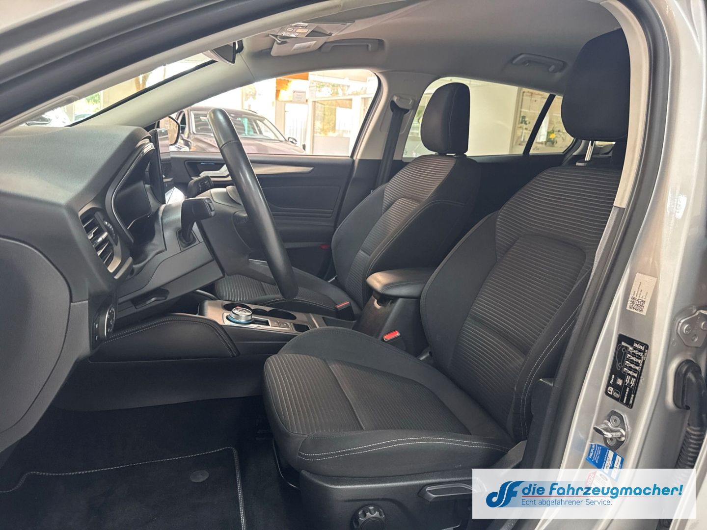 Fahrzeugabbildung Ford Focus Turnier Titanium X Sportpaket AHK-abnehmba