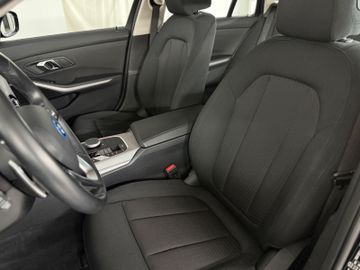 BMW 320 - 6