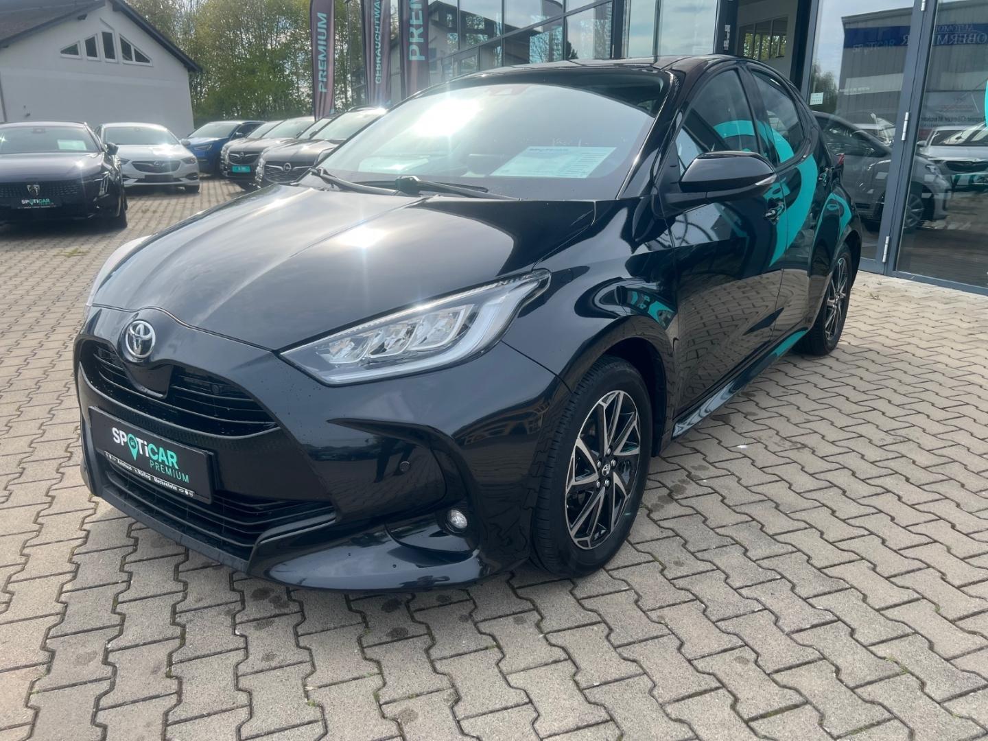 Toyota Yaris 1.5 VVT-iE Automatik Team Deutschland