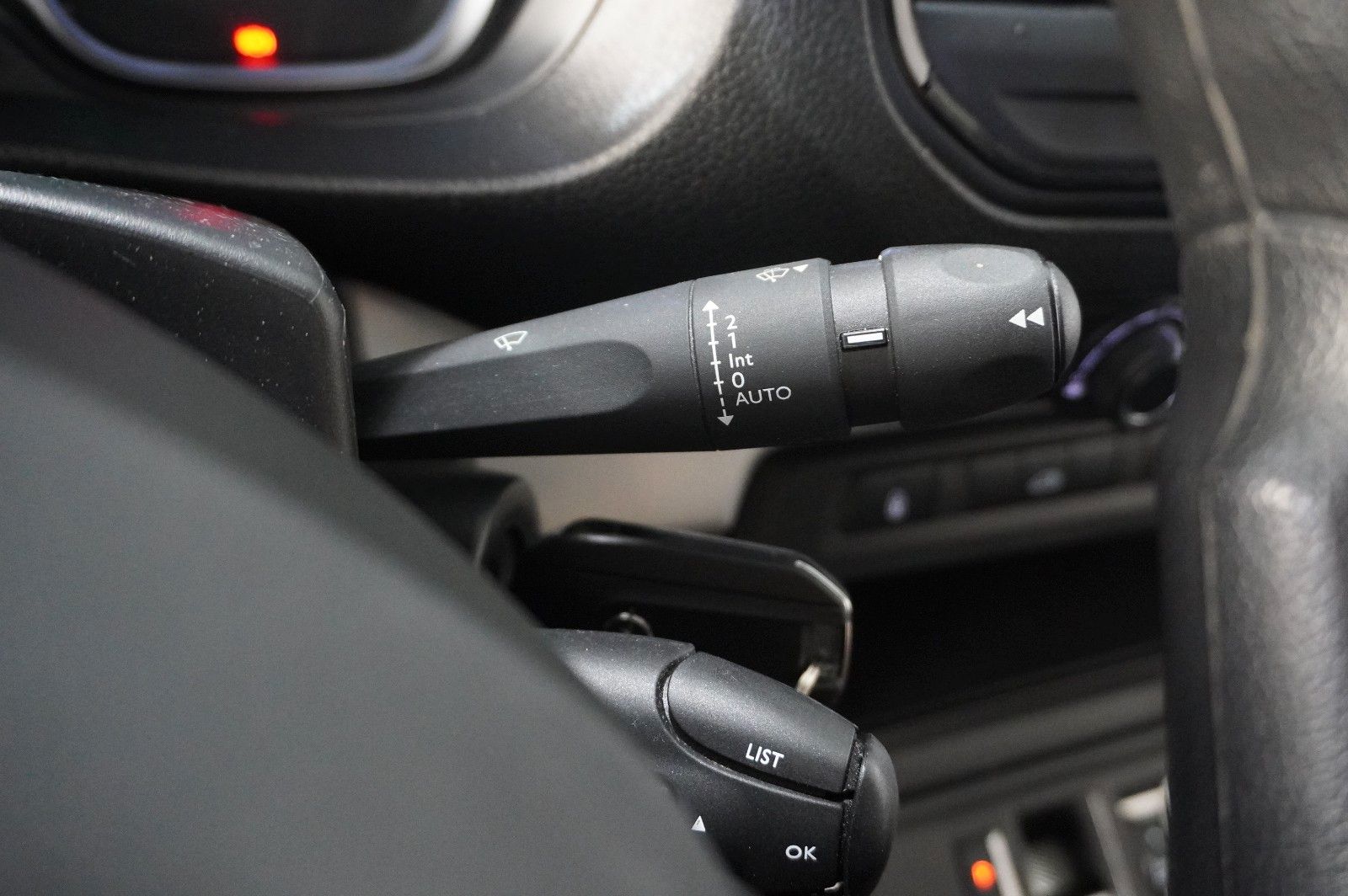 Fahrzeugabbildung Opel Vivaro-e Cargo Edition "M" KLIMA/PDC/TEMP./USB