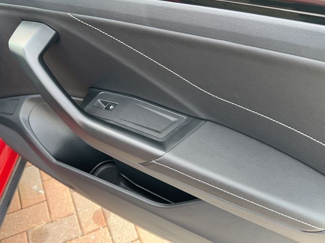 T-Roc 1.0 TSI BLACK STYLE REAR VIEW STANHZG LED