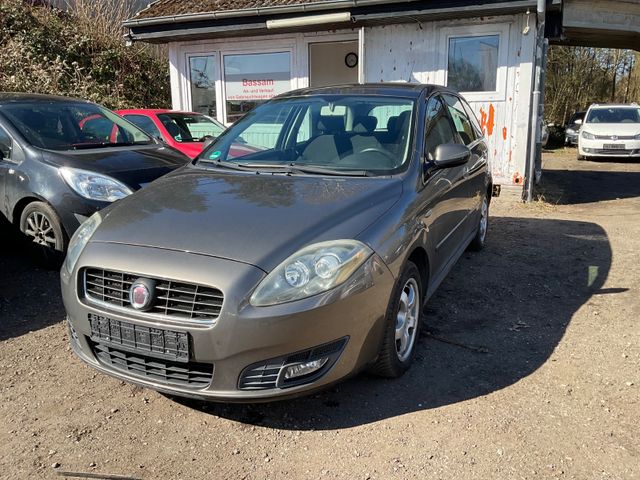 Fiat Croma 2.2 16V MPI Emotion