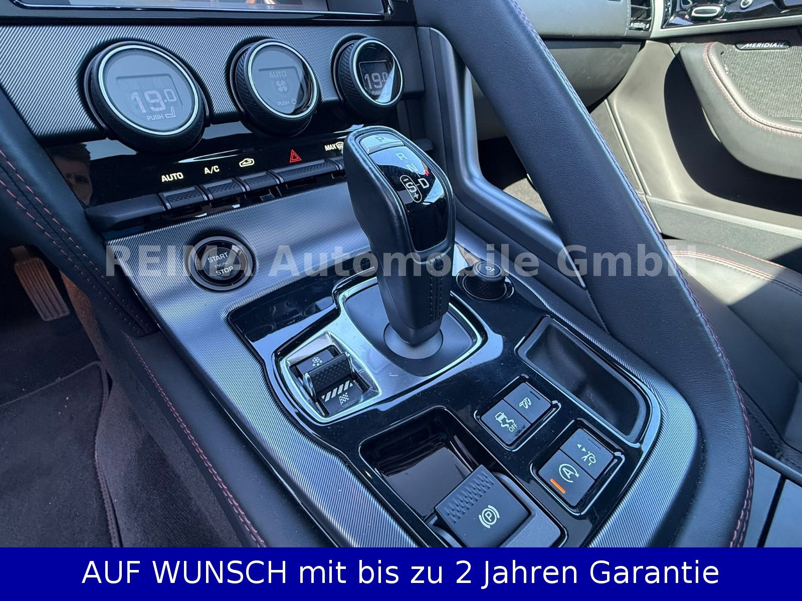 Fahrzeugabbildung Jaguar F-TYPE Coupe R  AWD, Pano, deutsche Auslieferung