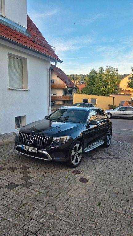 Image of Mercedes-Benz GLC 220