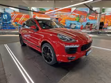 Porsche Cayenne Diesel GTS 3.0 Diesel  - Porsche Cayenne: Rot