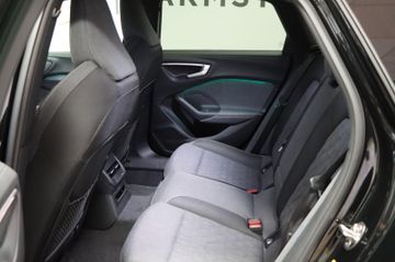 Fahrzeugverkauf 23 Audi A5 Avant TDI 150 kW S-Line Black Matrix Display