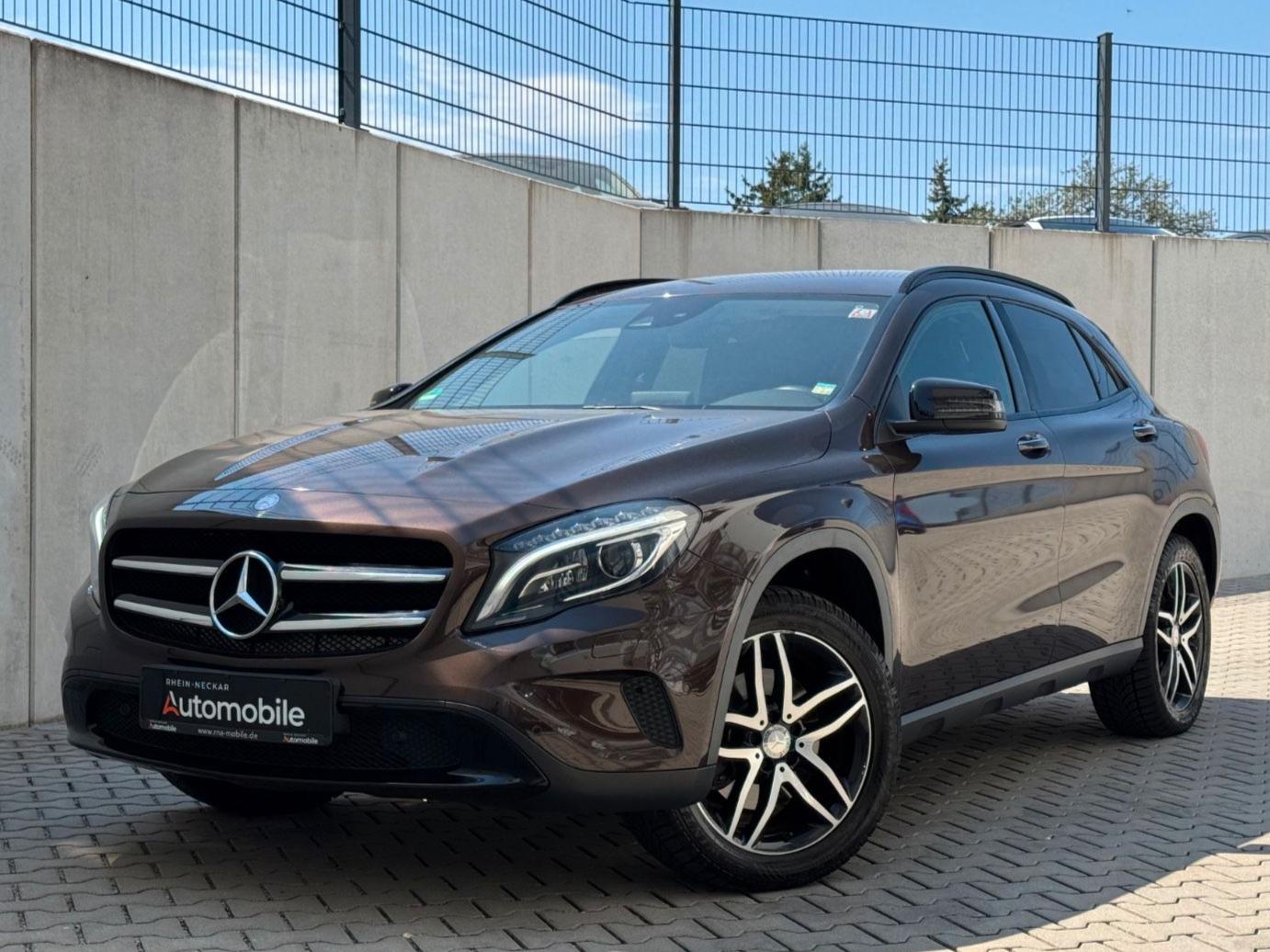 Mercedes-Benz GLA 250 4M Score/Night/H&K/Memory/Nav/Kamera/AHK