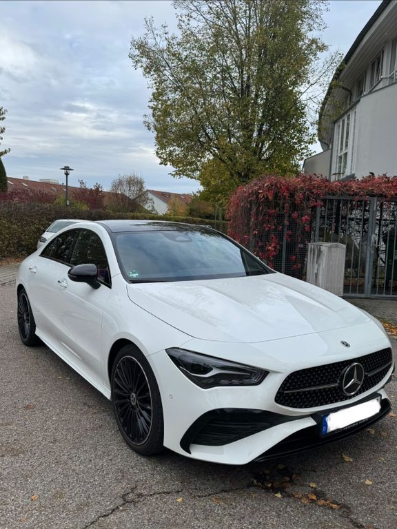 Image of Mercedes-Benz CLA 200